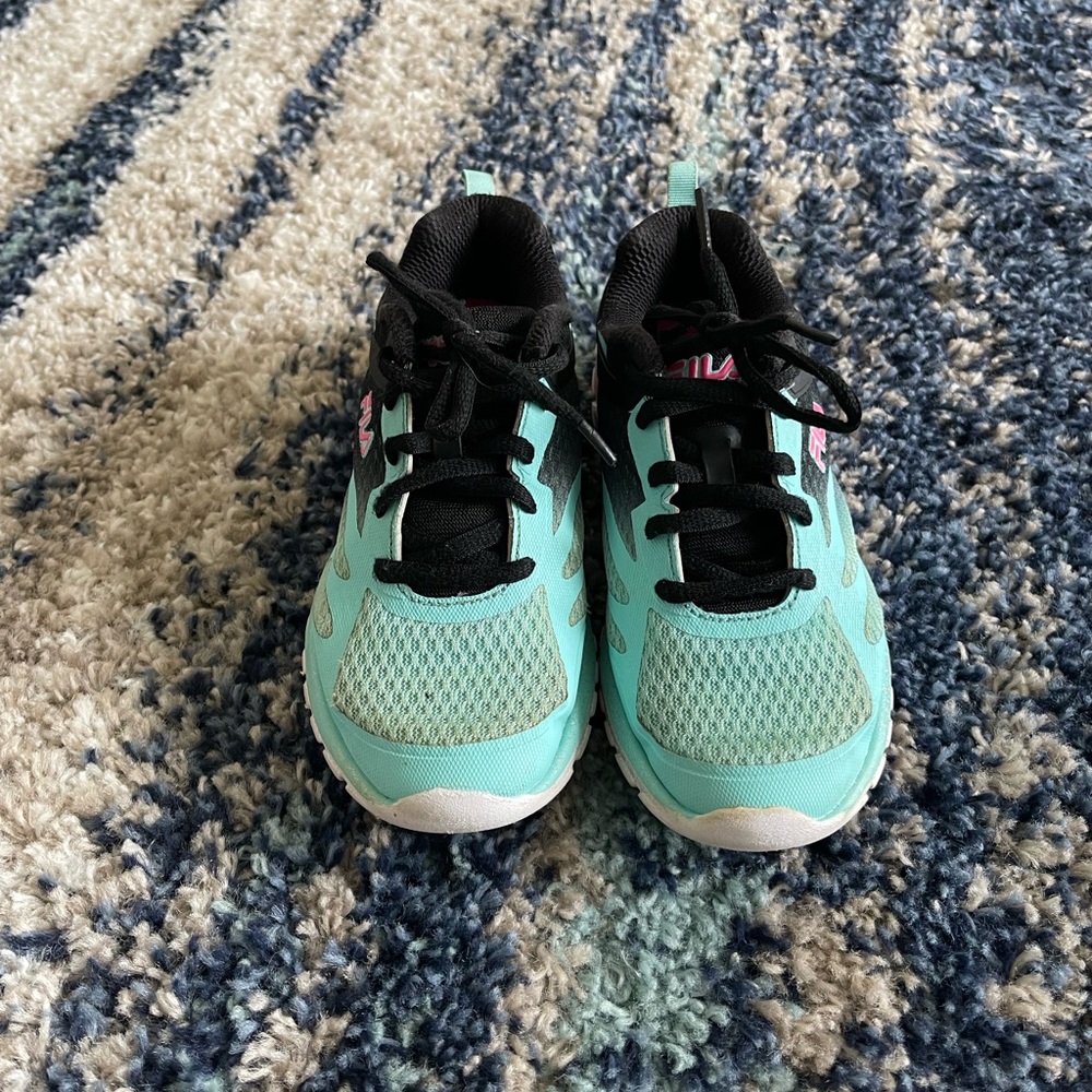 Girls Fila Galaxia Gym Shoes sz 2.5
